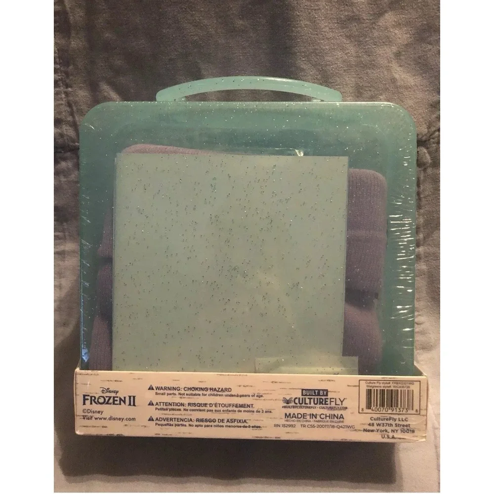 Disney Frozen II - Accessory Box - 6‎ Items - Hat Gloves Poster Socks Ring Bows